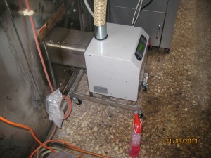 Ο καυστήρας τοποθετήθηκε σε ειδική ράμπα με ρόδες για την εύκολη εισαγωγή και εξαγωγή του από τον θάλαμο καύσης του φούρνου